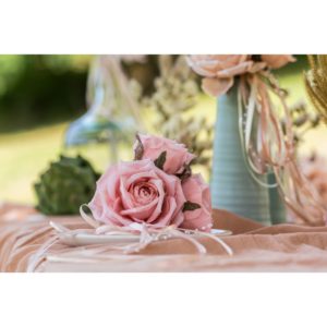 ARTICLES DE FETE-DECORATION FLORALE-DECORATION DE TABLE-BOUQUET 3 ROSES ROSE POUDRE