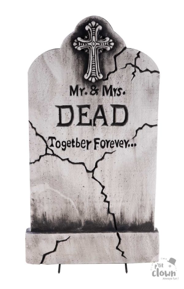 FETESETOCCASIONS-HALLOWEEN-DECORATIONDESALLE-PIERRETOMBALE-MRANDMRSDEAD