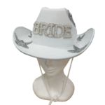 ACCESSOIRESCOWGIRL-CHAPEAUX-BLANC-BRIDE